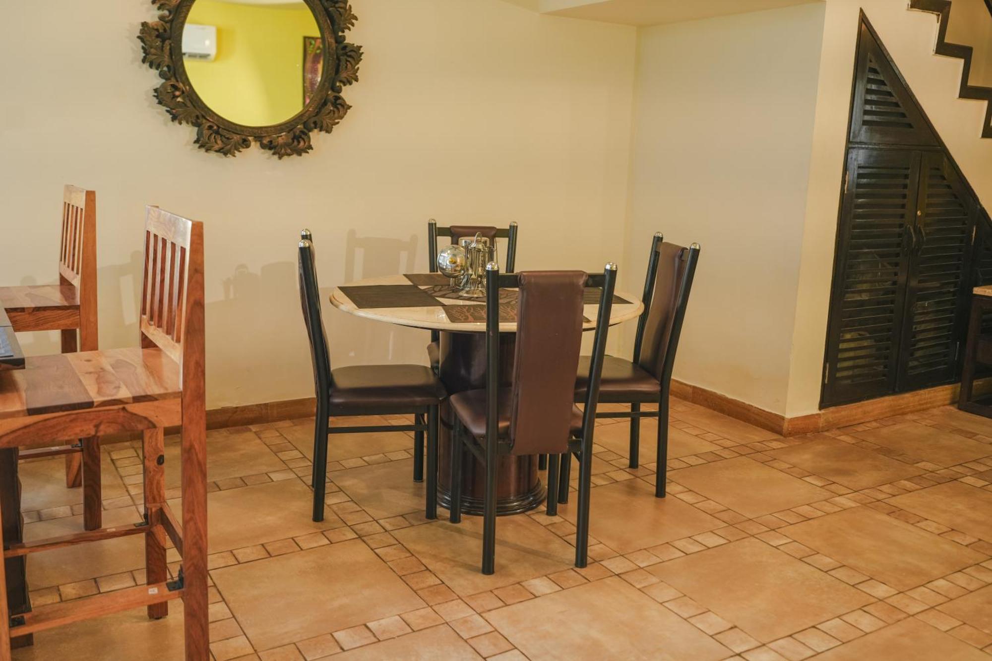 Villa M - Jia 3- 3Bhk In Candolim, Pool Facing, Near Beach, Breakfast Included Esterno foto