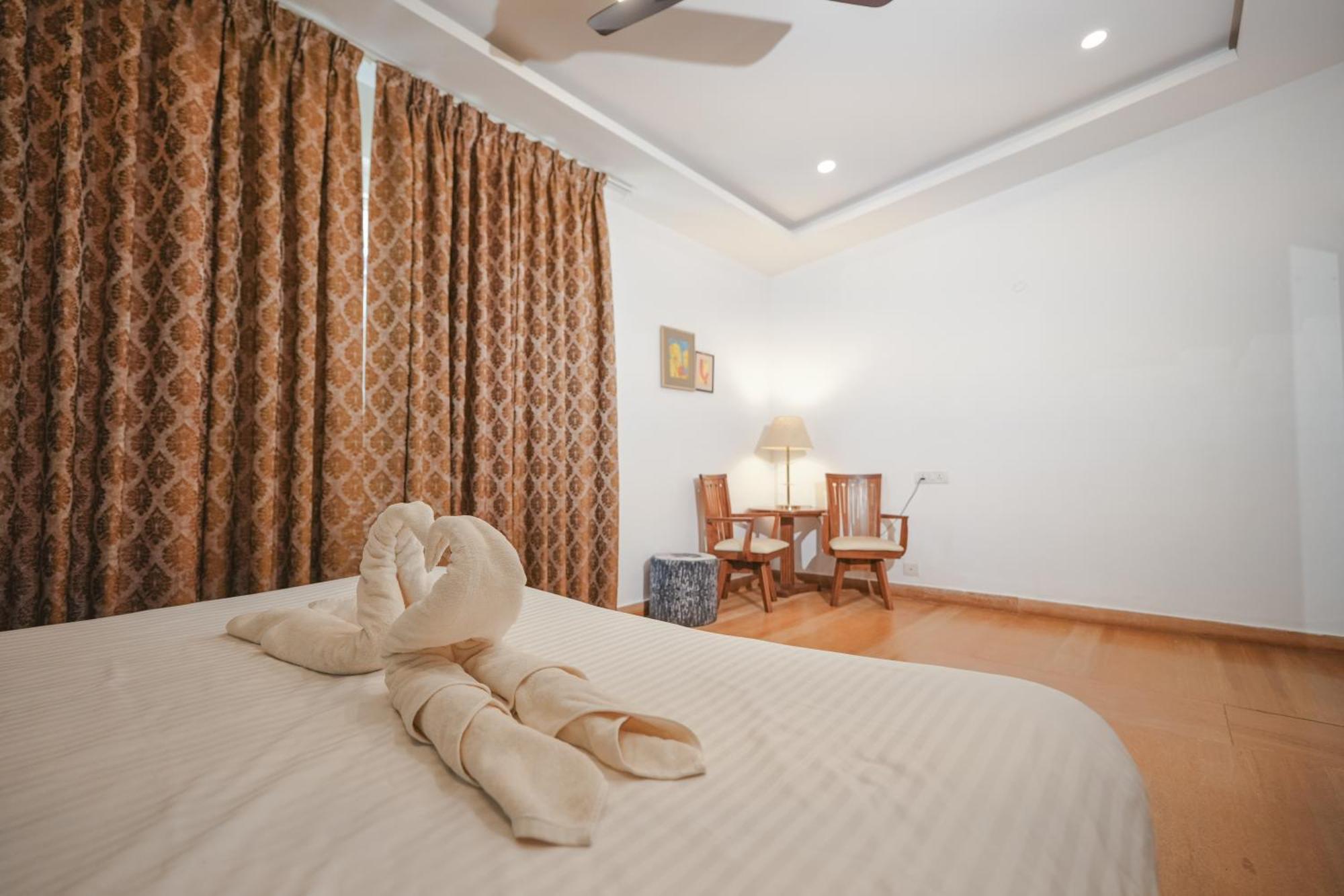 Villa M - Jia 3- 3Bhk In Candolim, Pool Facing, Near Beach, Breakfast Included Esterno foto